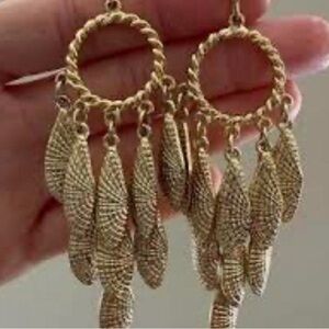 Lilly Pulitzer gold shell earrings